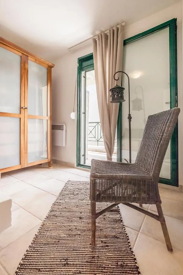 Acroyali Beach House Pefkochori 0*,