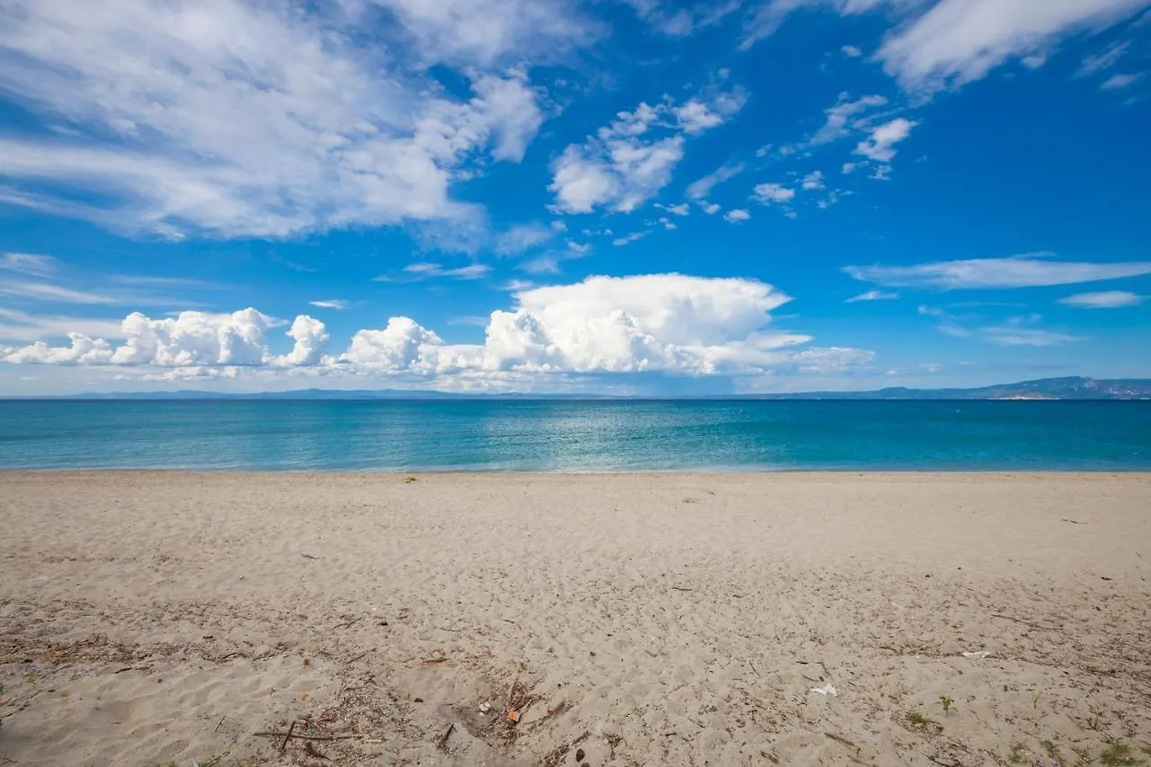 Acroyali Beach House Pefkochori Holiday home